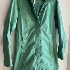 Lululemon Definitely Raining Olive Coat Hooded Sz6